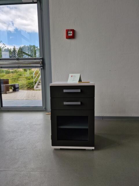 Nachtschrank in Fichtevon Timon Bartel | Foto: Sissi Inselmann
