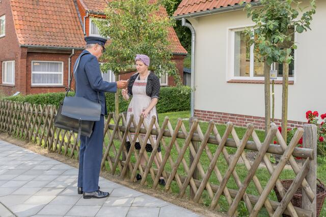 Darstellende Gelebte Geschichte 1949-1969 in der Königsberger Straße  | Foto: Freilichtmuseum am Kiekeberg 