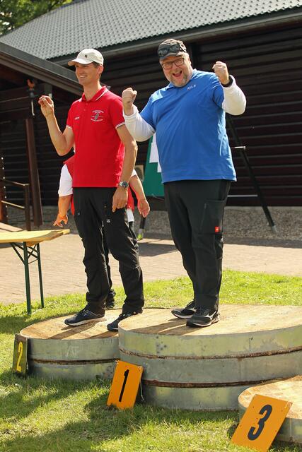 Bogen traditionell (v.li.): Carsten Hentschel (Platz zwei) s.V – Holvede, Nils Volkmann (Platz eins) 1.BSC Nordheide im SV Trelde-Kakenstorf von 1950 e.V. | Foto: BSC Nordheide