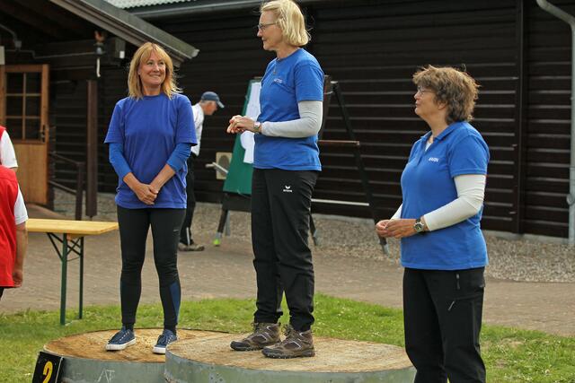 Einzelwertung Damen Masters vom 1. BSC Nordheide im SV Trelde- Kakenstorf von 1950 e.V. (v.li.): Kirsten Magath zweiter Platz, Astrid Lott erster Platz, Karin Kress dritter Platz | Foto: BSC Nordheide