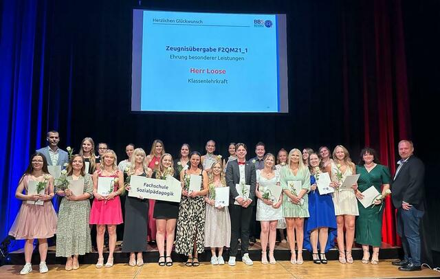 Die erfolgreichen Absolventinnen im Bereich Sozialpädagogik | Foto: BBS Buchholz