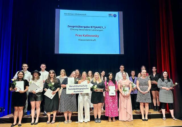 Die erfolgreichen Absolventen im Sozialpädagogischen Bereich | Foto: BBS Buchholz