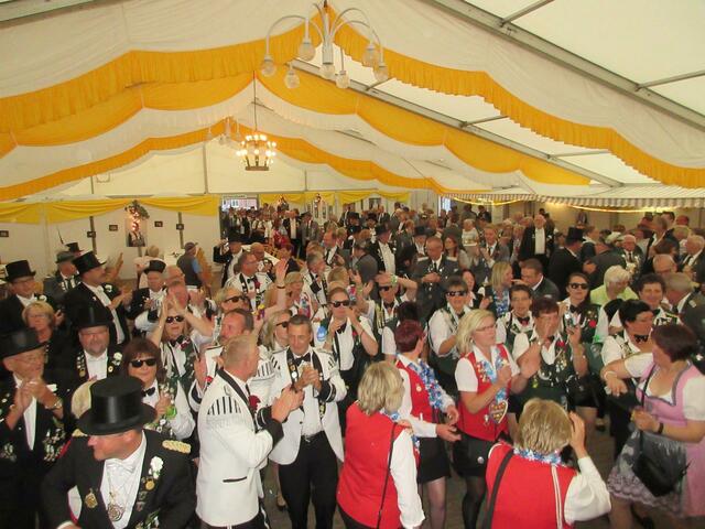 Party am Montag | Foto: Altklosteraner