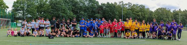 Ein erfolgreiches Baseballcamp endete mit Trikots für die Teilnehmenden | Foto: Niklas Jeromin