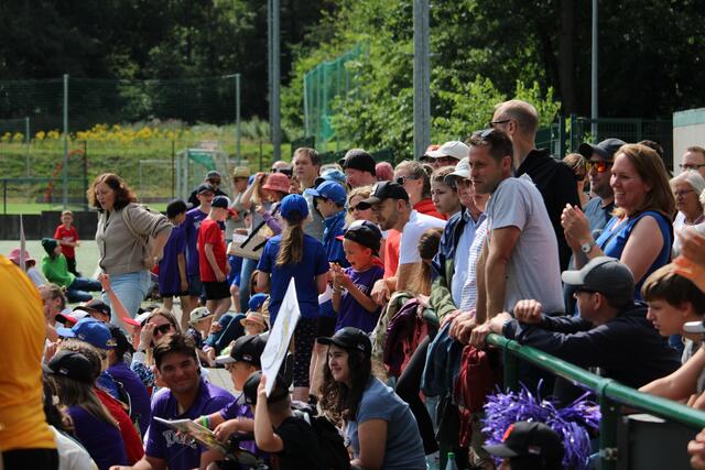 Viele Zuschauer kamen, um die Kinder und Jugendlichen anzufeuern | Foto: Niklas Jeromin