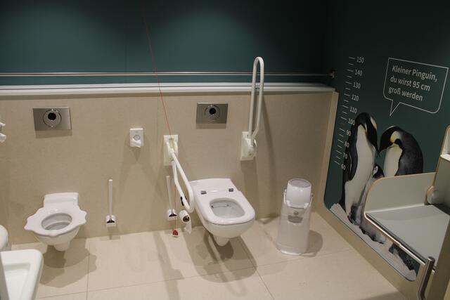 Ebenso behinderten- wie kindgerecht sind die Toiletten des Autohofs gestaltet | Foto: ce