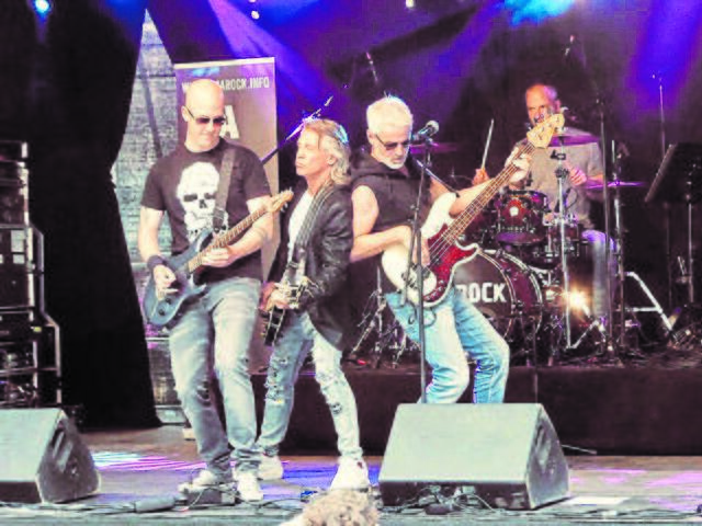 Die vier norddeutschen Jungs von "Amarock" begeistern mit authentischen Coversongs von AC/DC, Foo Fighters, Blink 182, Guns'n'Roses, Red Hot Chili Peppers, The Police und vielen anderen | Foto: Amarock