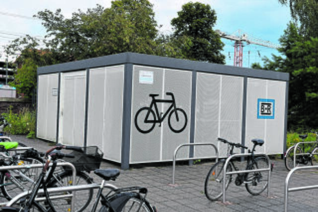 Von vorne ist der Mangel am Bike+Ride-Parkplatz an der Wohlau-Brücke nicht zu sehen | Foto: Axel-Holger Haase