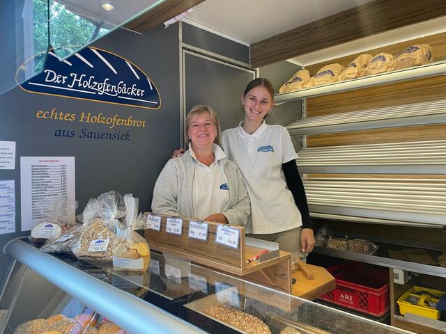 Gabriele Pahlke (57) (li.) und Sarah Westphal (15) aus Beckdorf und Sauensiek | Foto: sra