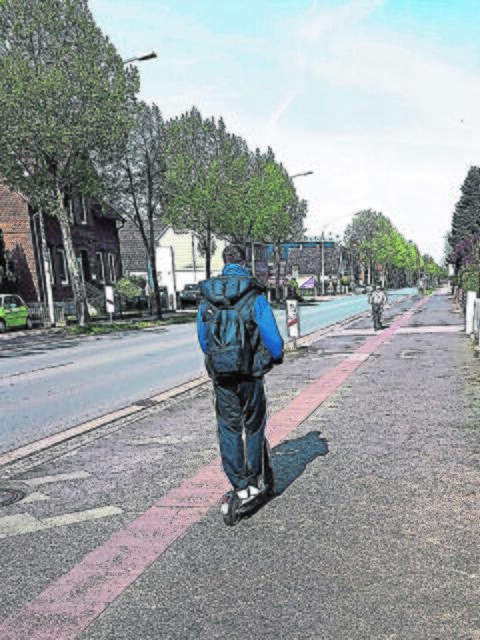 Auch wer mit einem E-Scooter unterwegs ist (Symbolfoto), sollte die Finger vom Alkohol lassen, wenn er seinen Führerschein behalten möchte | Foto: thl