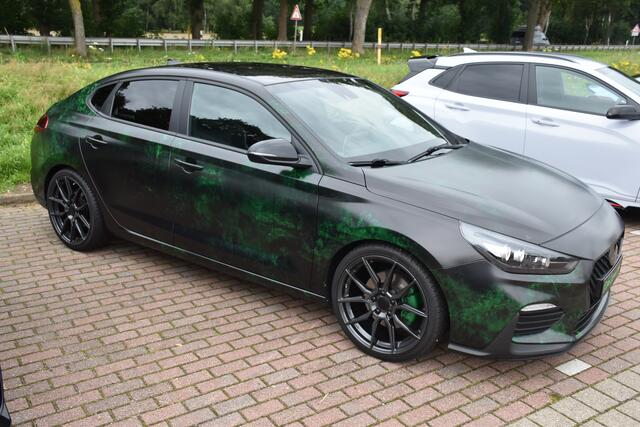 eine besondere Effektlackierung - leider nur bei Sonnenschein richtig gut zu sehen | Foto: Axel-Holger Haase