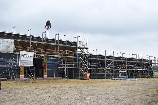 Die neue Feuerwache in Sprötze (Neue Brückenstraße 1) wird in nachhaltiger Bauweise erstellt, wie Stadtbaurat Stefan Niemöller erläuterte | Foto: Axel-Holger Haase