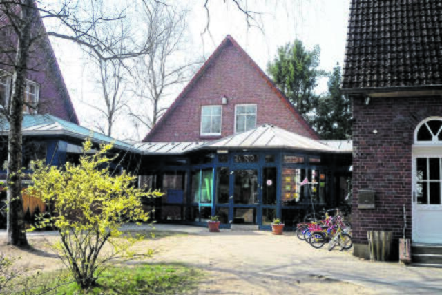 Der Kindergarten bietet den Kindern viel Platz in den Gebäuden und auch auf den Außenflächen | Foto: Verein