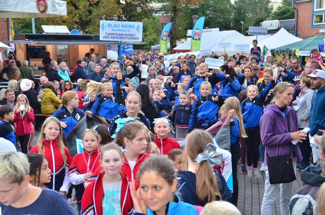 Beim Festumzug am Freitag sind auch wieder zahlreiche Mitglieder von Blau-Weiss Buchholz dabei Foto:  | Foto: BW Buchholz