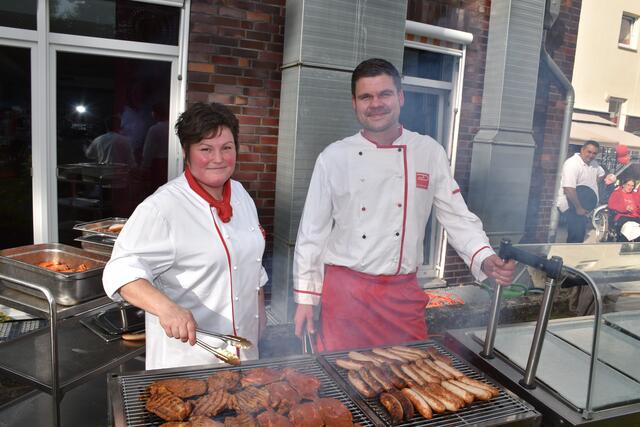 Für die Gäste wurde gegrillt | Foto: Axel-Holger Haase