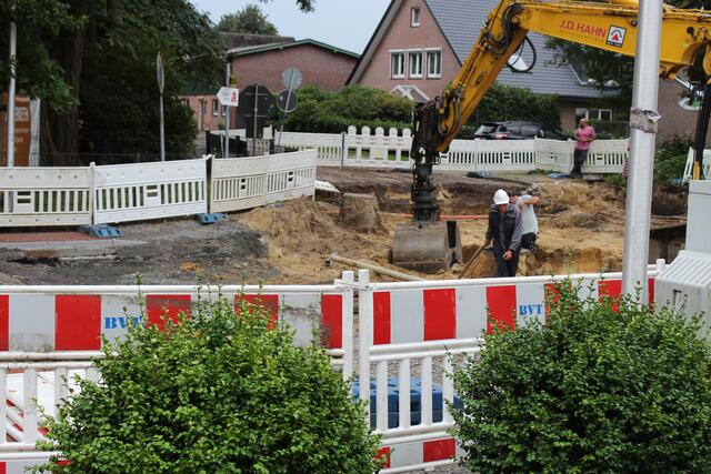 Auch an der Kreuzung Kranenburger Straße wird gebaut | Foto: sb
