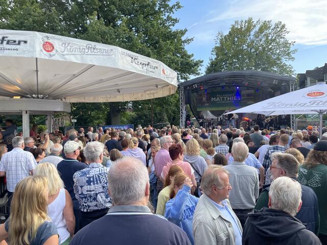 Die Besucher ließen das Fest am Sonntagabend gebührend ausklingen | Foto: sra