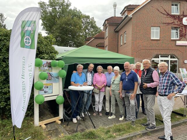 Der Heimatverein Hittfeld ist unter anderem verantwortlich für die neuen Schilder im Dorf: Rundgang durch Hittfeld | Foto: sra