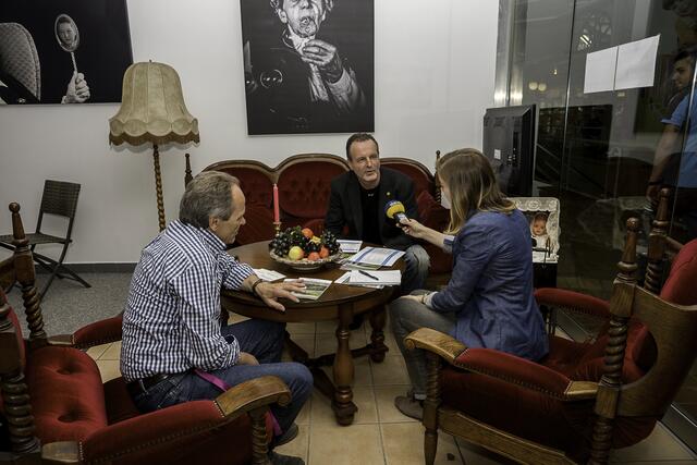 Der NDR führte ein Interview mit Joachim Paulun (li.) und Frank Kettwig (Mitte) vom Arbeitskreis Alter, Pflege und Demenz | Foto: Foto Kettwig