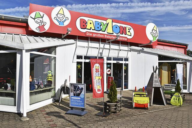 Der "Baby-One"-Fachmarkt in Buchholz-Dibbersen hat am verkaufsoffenen Sonntag geöffnet | Foto: Axel-Holger Haase