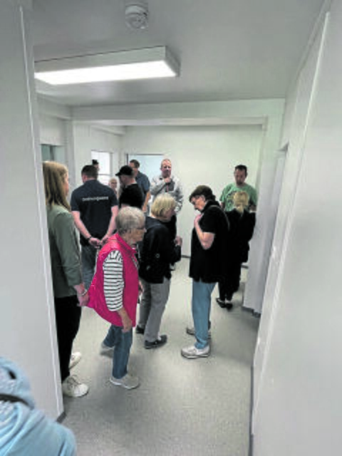 Bei der Besichtigung: Es ist eng in den Containern