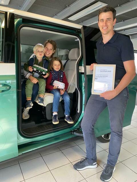 Platz für die ganze Familie Wunderlich im VW ID. Buzz  | Foto: Kuhn + Witte