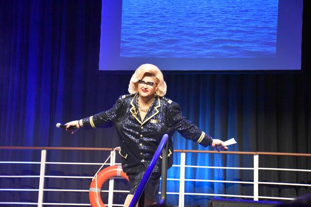 Nach über zwei Stunden Auftritt erfolgte der Dank für den langanhaltenden Applaus | Foto: Axel-Holger Haase