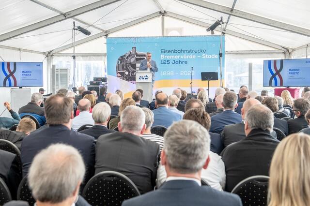 Der Rotenburger Landrat Marco Prietz bei seiner Rede zum evb-Jubiläumsempfang | Foto: Sabrina Adeline Nagel