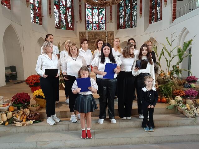 Ein ukrainischer Chor sang beim Gottesdienst | Foto: Kirchenkreis Winsen/Christian Berndt