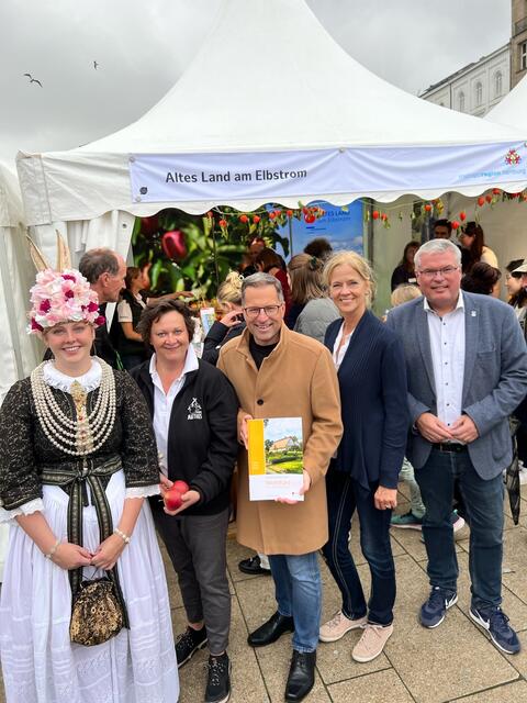 Feiern zum Tag der Deutschen Einheit: Landkreis Stade präsentiert sich ...