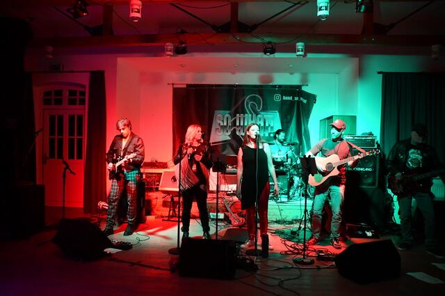 Die Band "So what!" bei ihrem Auftritt | Foto: Janne Brandt