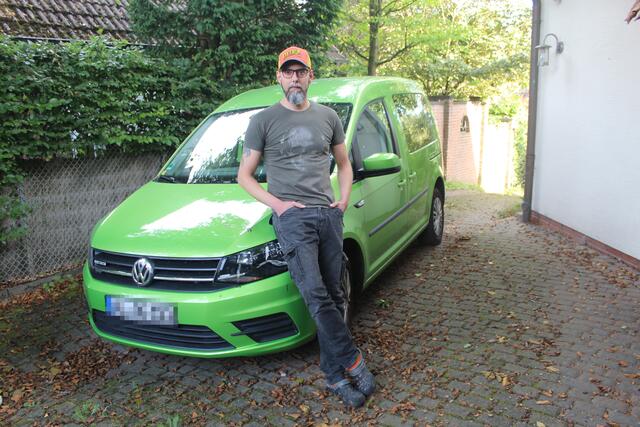 Nils Ullrich mit seinem Erdgasauto | Foto: pm