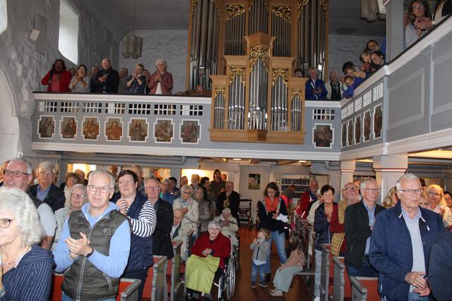 Die Zuhörer in der vollbesetzten Kirche waren begeistert | Foto: ce