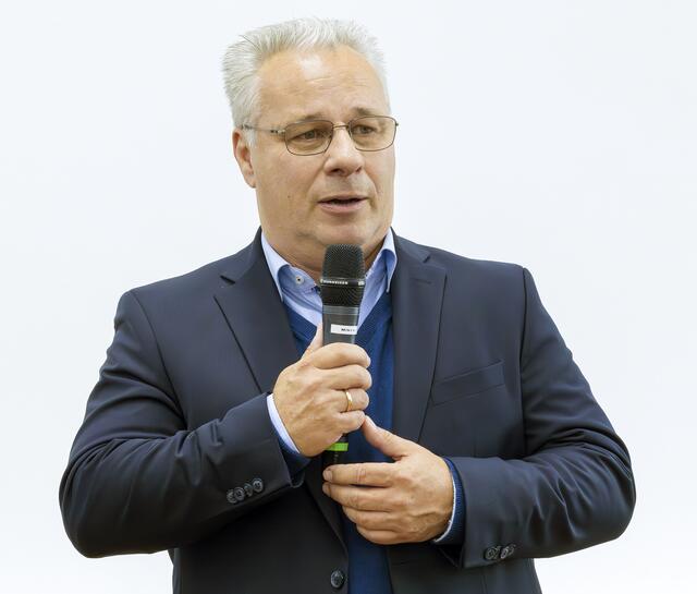 Der langjährige Dow-Manager Stephan Engel wird die Projektkoordination übernehmen. Foto: Landkreis Stade / Christian Schmidt