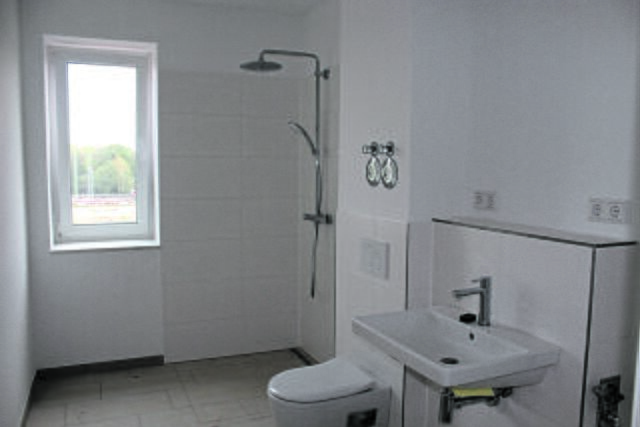 Alle Badezimmer haben ein Fenster | Foto: sb