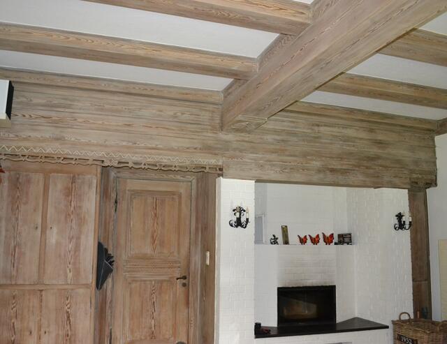 Auch die Holzbalken sind noch original | Foto: bim
