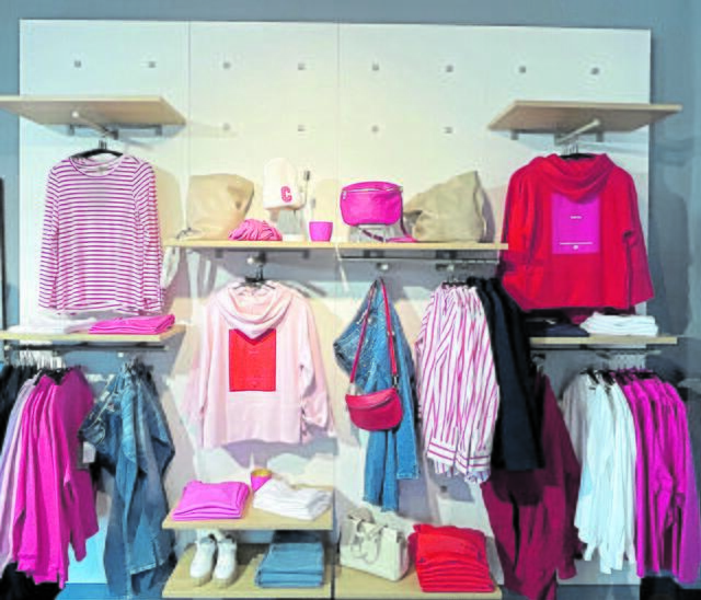 Schicke Mode und Wohnraumaccessoires gibt es bei b&amp;k Fashion und b&amp;k Kids    | Foto: b&amp;k