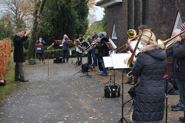 Übernahm den musikalischen Part: der Posaunenchor der St.-Paulus-Kirchengemeinde unter Leitung von Wolfgang Hofmann
