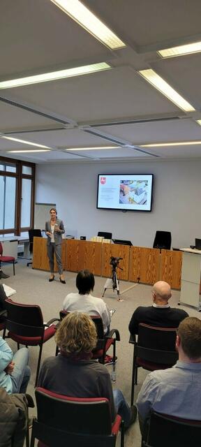 Dr. Astrid Hillebrenner bei der Veranstaltung  | Foto: Amtsgericht Tostedt 