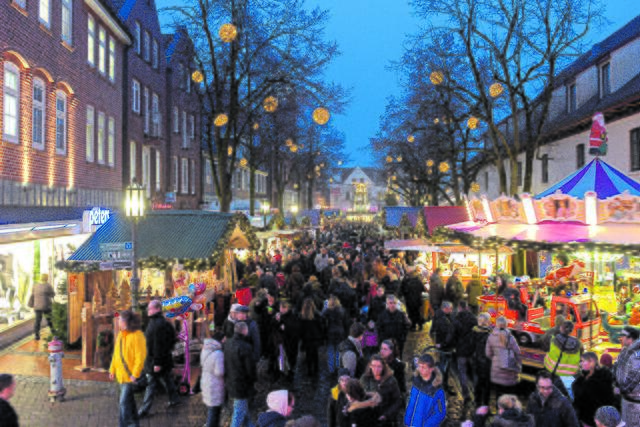 Der Stader Weihnachtsmarkt ist ein Publikumsmagnet | Foto: Martin Elsen