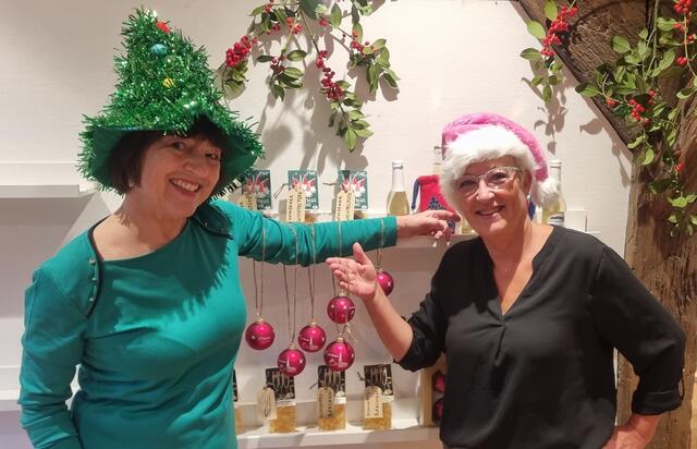 Das Team der Tourist-Info ist auf Weihnachten eingestellt | Foto: Stadt Winsen