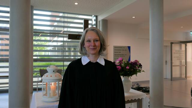 In Winsen im Einsatz: Krankenhausseelsorgerin und Pastorin Andrée Möhl-Berndt  | Foto: Krankenhaus Winsen