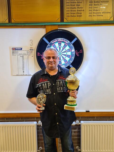 Andreas Giesa ist erster Vereinsmeister der Dart-Sparte im Hollenstedter Schützenverein | Foto: Schützenverein Hollenstedt