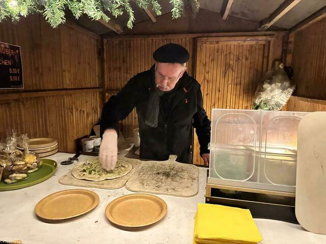 Es gab leckeren Flammkuchen  | Foto: Katharina Bodmann