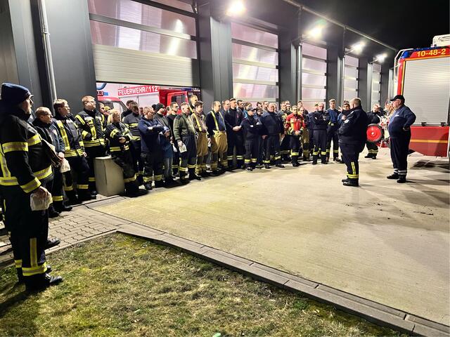 Besprechung vor der Abfahrt in den Heidekreis | Foto: Landkreis Stade / Daniel Beneke