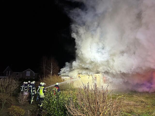 Rund 20 Einsatzkräfte waren vor Ort | Foto: Frank Ewald/Feuerwehren Samtgemeinde Oldendorf-Himmelpforten
