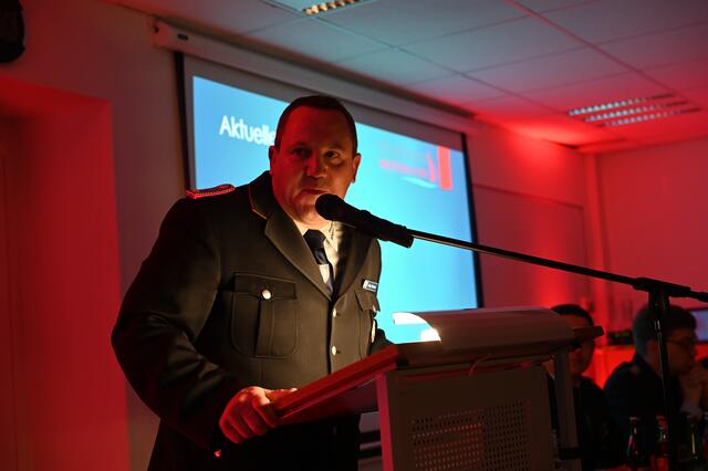 Wiepenkathens Ortsbrandmeister Jörg Bastian zieht Bilanz. | Foto: Daniel Beneke