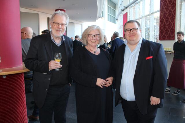 Die SPD unter sich: (v. li.) Ex-Bürgermeister Prof. Dr. Götz von Rohr sowie die aktuellen Ratsmitglieder Steffi Menge und Julian Werner