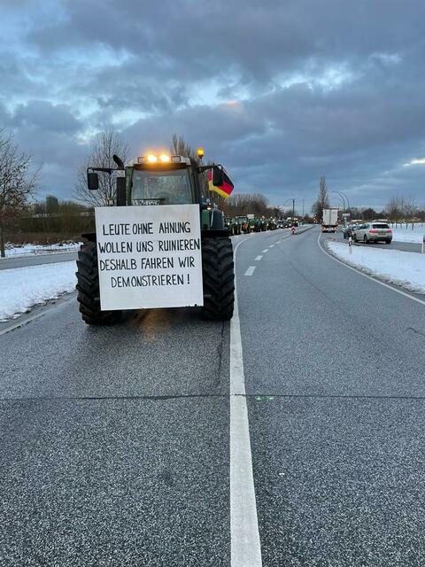 Protest an der A1 | Foto: Markus Hensel