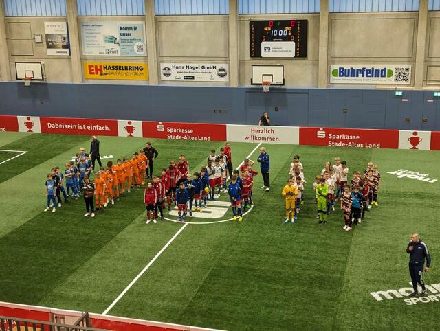 Aufstellung zum Junioren-Cup | Foto: schinner